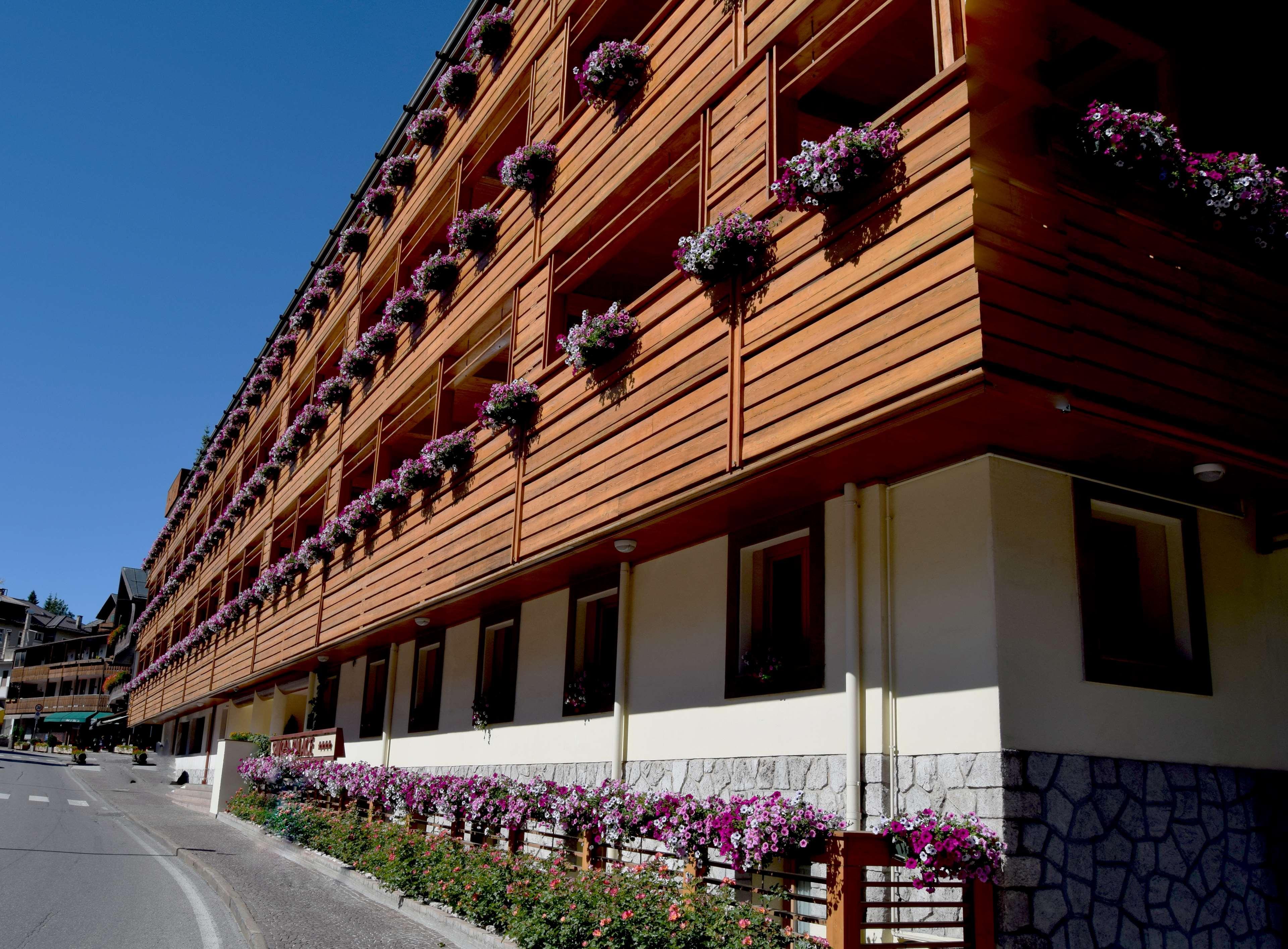 Radisson Residences Savoia Palace Cortina dʼAmpezzo Exterior foto